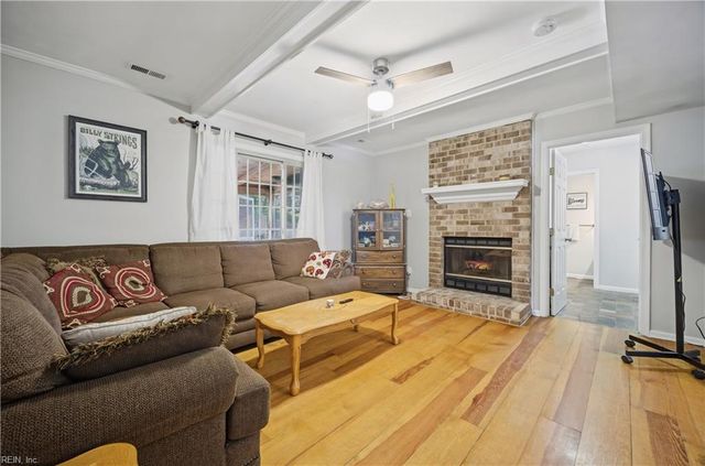 1820 Castleton CT, Virginia Beach, VA 23454
