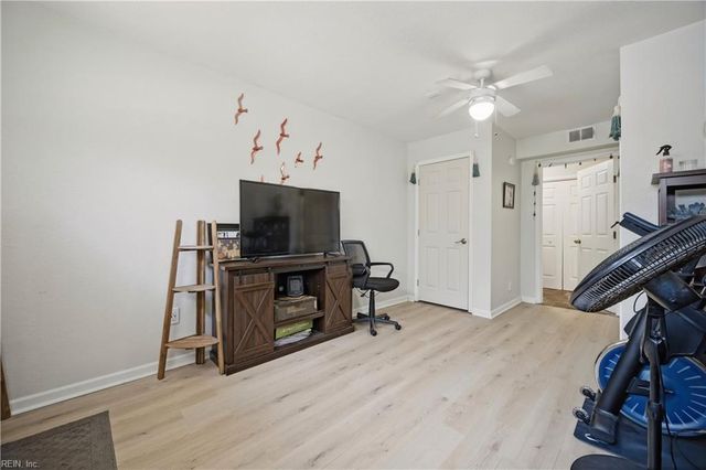 1820 Castleton CT, Virginia Beach, VA 23454