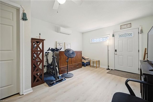 1820 Castleton CT, Virginia Beach, VA 23454