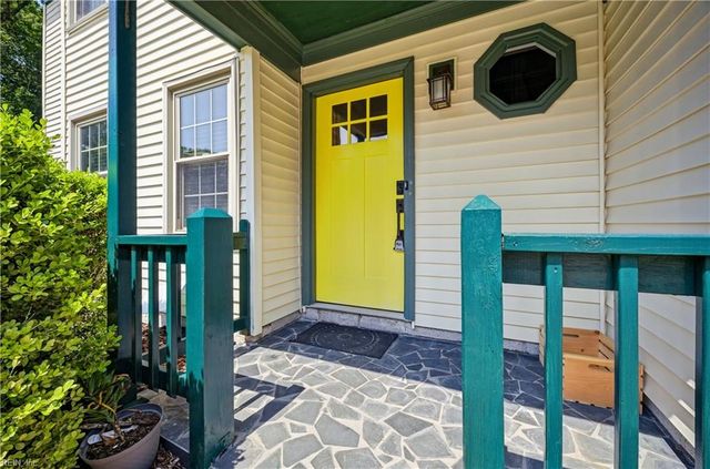 1820 Castleton CT, Virginia Beach, VA 23454