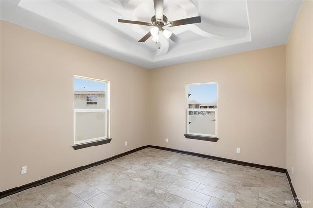 911 S 19th Avenue, Edinburg, TX 78539