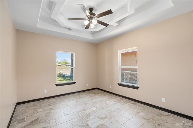 911 S 19th Avenue, Edinburg, TX 78539