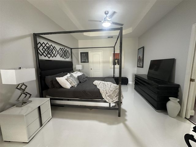 19113 DOVES LANDING DRIVE, Tampa, FL 33647