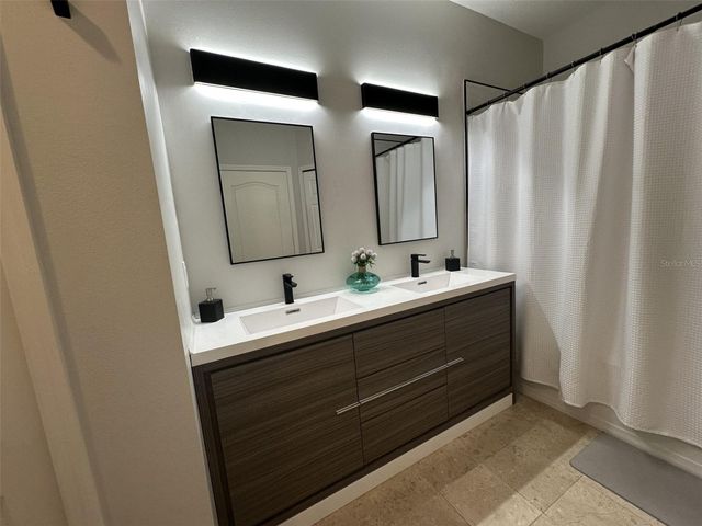 19113 DOVES LANDING DRIVE, Tampa, FL 33647