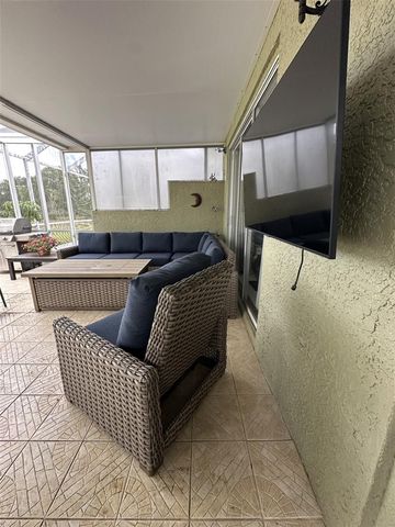 19113 DOVES LANDING DRIVE, Tampa, FL 33647