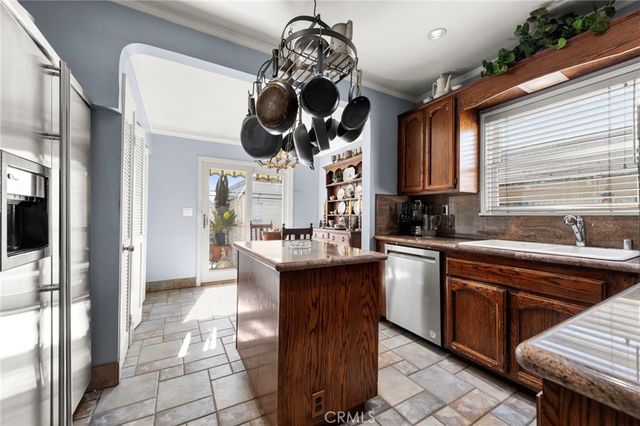 118 Roycroft Avenue, Long Beach, CA 90803