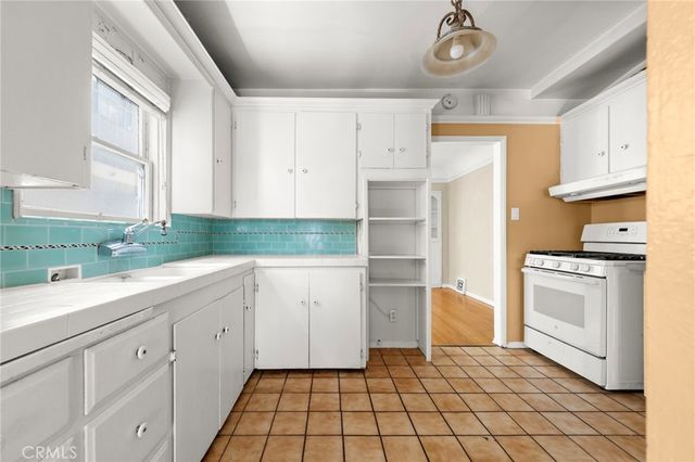 118 Roycroft Avenue, Long Beach, CA 90803