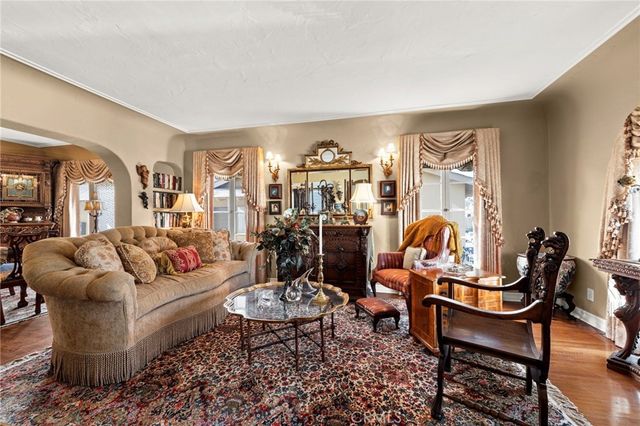 118 Roycroft Avenue, Long Beach, CA 90803