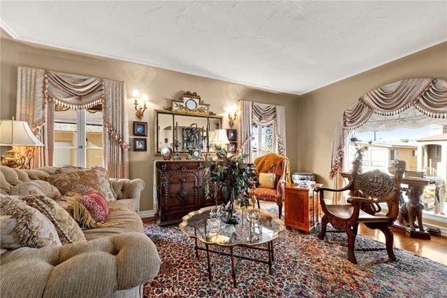 118 Roycroft Avenue, Long Beach, CA 90803