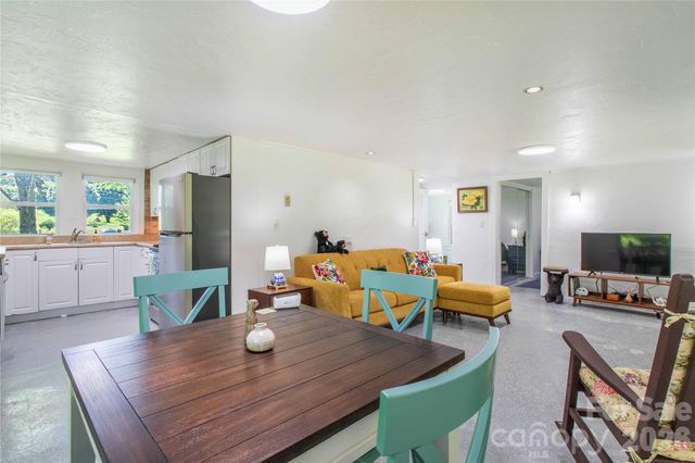 2603 Kim Miller Road, Lake Toxaway, NC 28747