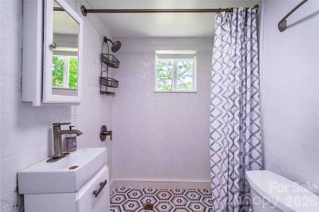 2603 Kim Miller Road, Lake Toxaway, NC 28747