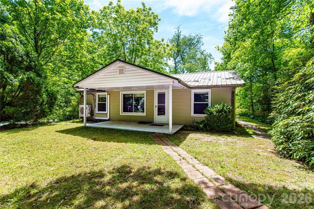2603 Kim Miller Road, Lake Toxaway, NC 28747