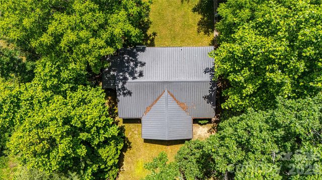2603 Kim Miller Road, Lake Toxaway, NC 28747