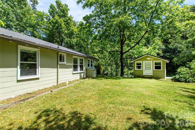 2603 Kim Miller Road, Lake Toxaway, NC 28747