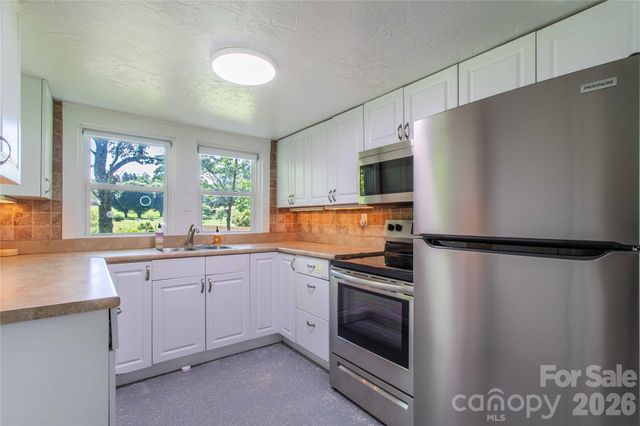 2603 Kim Miller Road, Lake Toxaway, NC 28747