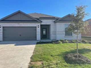517 Harbor Oaks Drive, Anna, TX 75409