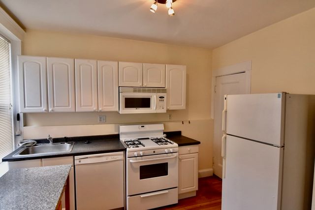 226 Jamaicaway 4, Boston, MA 02130