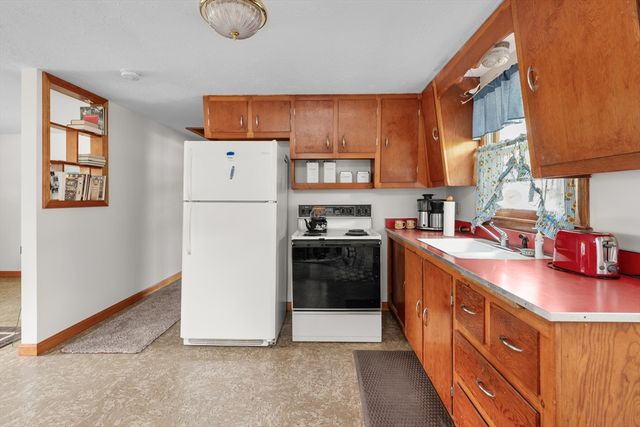 64 Uncle Percys Rd, Mashpee, MA 02649
