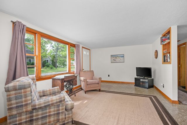 64 Uncle Percys Rd, Mashpee, MA 02649