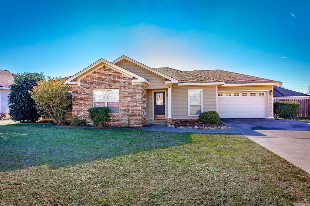 109 Tamarack Court, Beebe, AR 72012