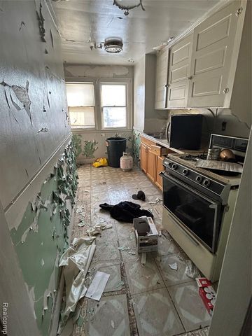 18862 Cardoni Street, Detroit, MI 48203