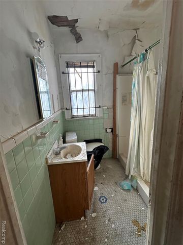 18862 Cardoni Street, Detroit, MI 48203