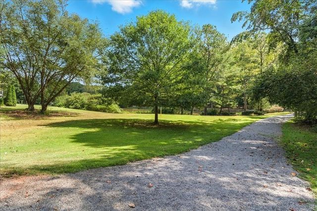 5428 Thornapple Lane NW, Acworth, GA 30101