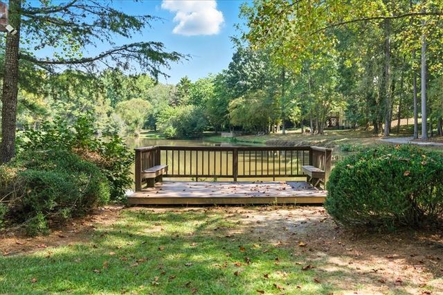 5428 Thornapple Lane NW, Acworth, GA 30101