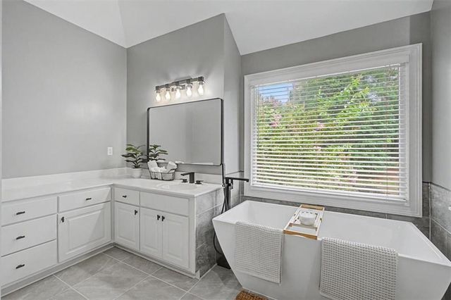 5428 Thornapple Lane NW, Acworth, GA 30101