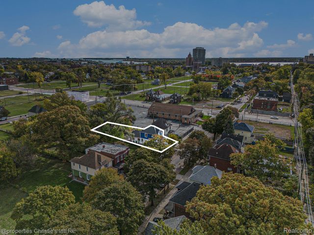 2144 Fischer Street, Detroit, MI 48214