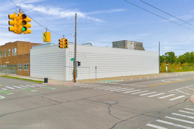 2144 Fischer Street, Detroit, MI 48214