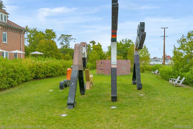 2144 Fischer Street, Detroit, MI 48214