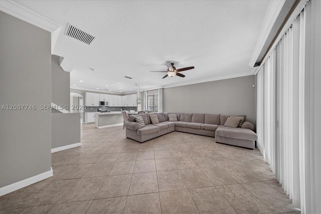 9062 Gulf Cove Dr, Lake Worth, FL 33467