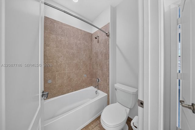 9062 Gulf Cove Dr, Lake Worth, FL 33467