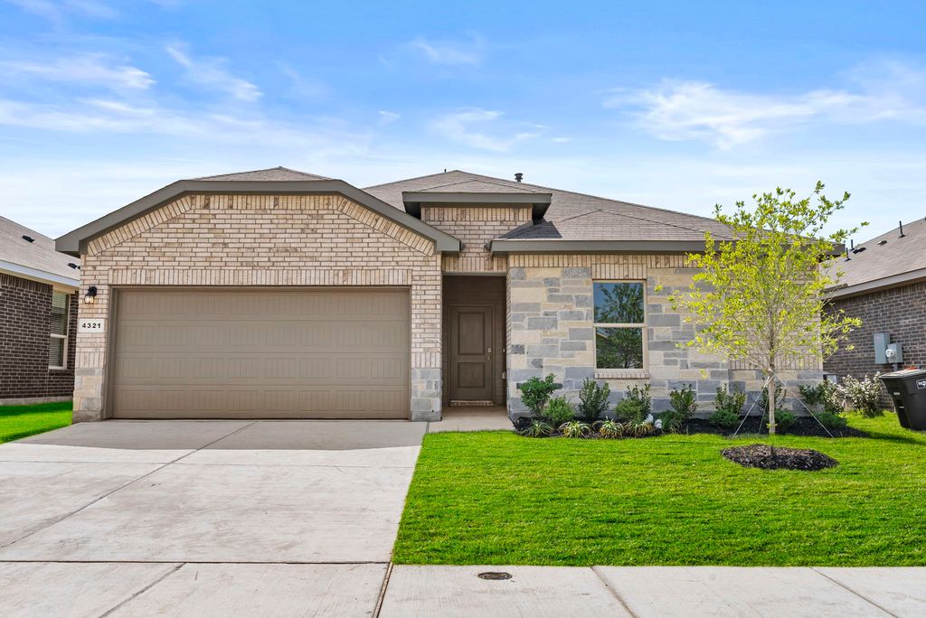4321 Valley Brook Drive, Crowley, TX 76036 — exterior