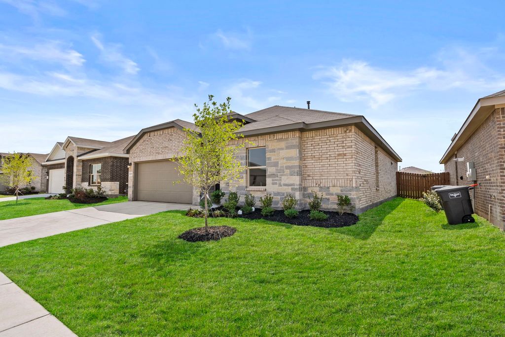 4321 Valley Brook Drive, Crowley, TX 76036 — photo 2