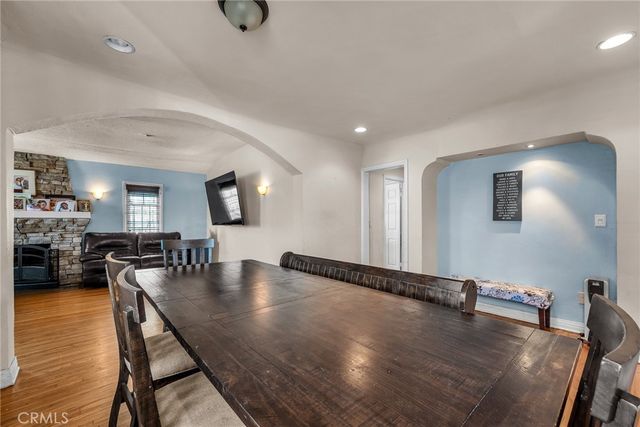 1617 W 80th Street, Los Angeles, CA 90047