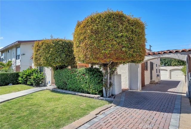 1617 W 80th Street, Los Angeles, CA 90047