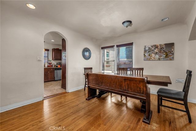 1617 W 80th Street, Los Angeles, CA 90047