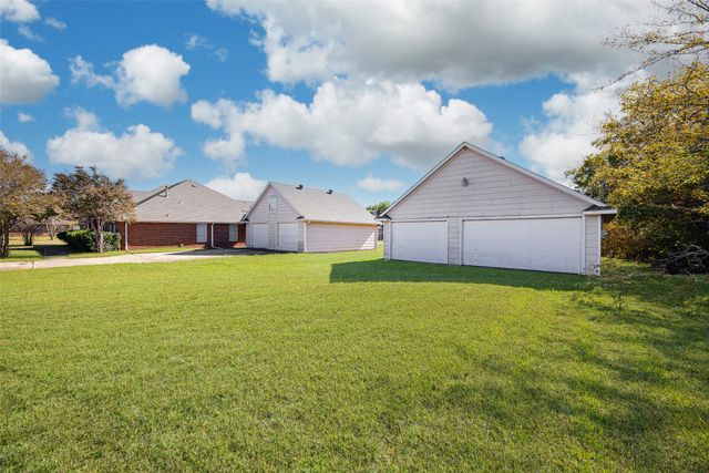 14184 County Road 489, Nevada, TX 75173