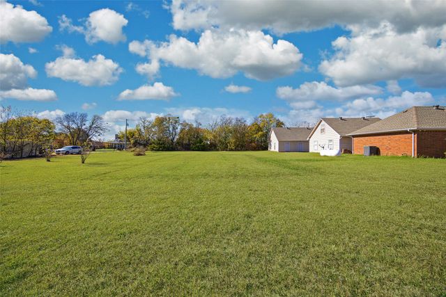 14184 County Road 489, Nevada, TX 75173