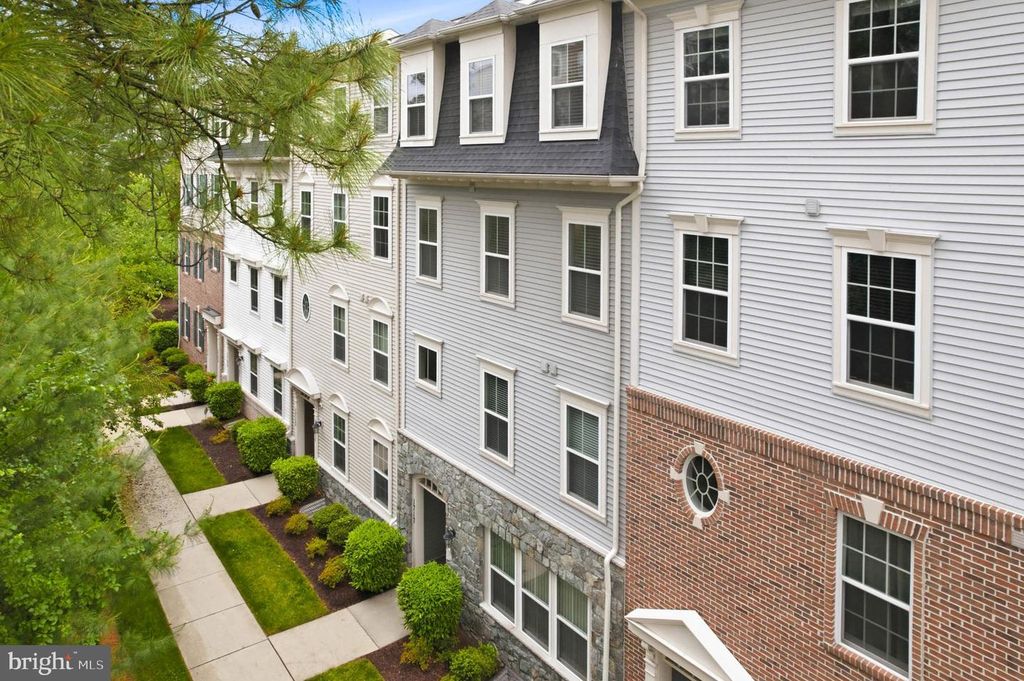 Image 1 of property listing at 1717 FIELDSTONE CT, Hanover, MD 21076
