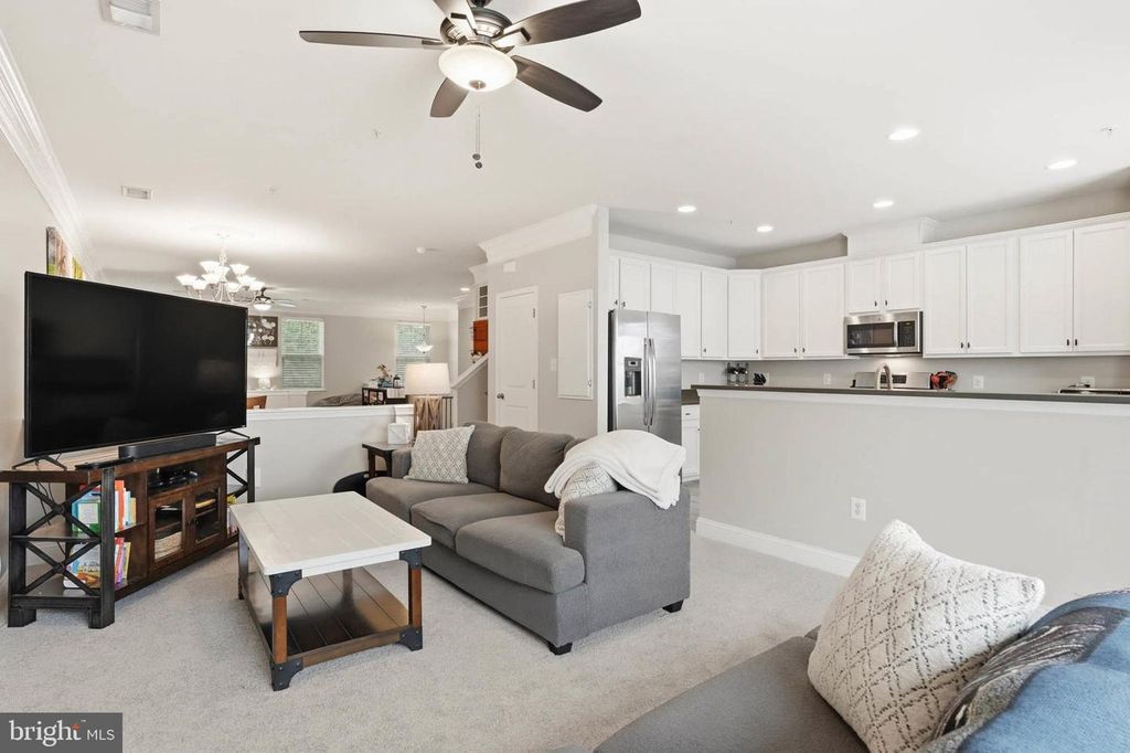 Image 12 of property listing at 1717 FIELDSTONE CT, Hanover, MD 21076