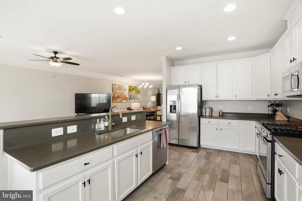 Image 16 of property listing at 1717 FIELDSTONE CT, Hanover, MD 21076