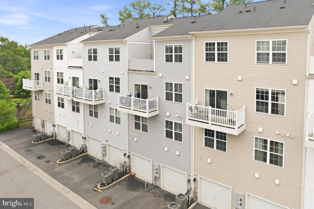 Image 32 of property listing at 1717 FIELDSTONE CT, Hanover, MD 21076