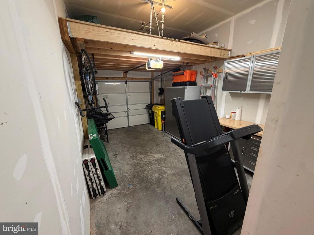 Image 34 of property listing at 1717 FIELDSTONE CT, Hanover, MD 21076