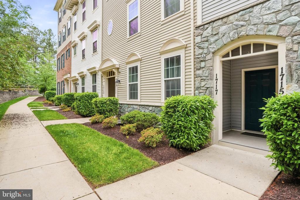 Image 35 of property listing at 1717 FIELDSTONE CT, Hanover, MD 21076