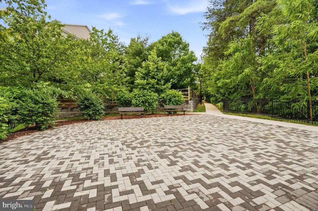 Image 36 of property listing at 1717 FIELDSTONE CT, Hanover, MD 21076