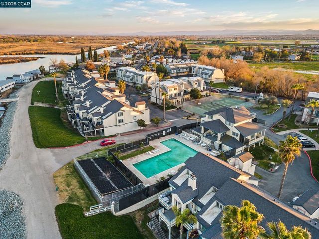 3660 Wells Rd, Oakley, CA 94561
