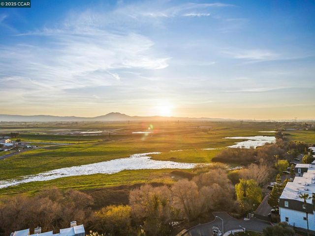 3660 Wells Rd, Oakley, CA 94561